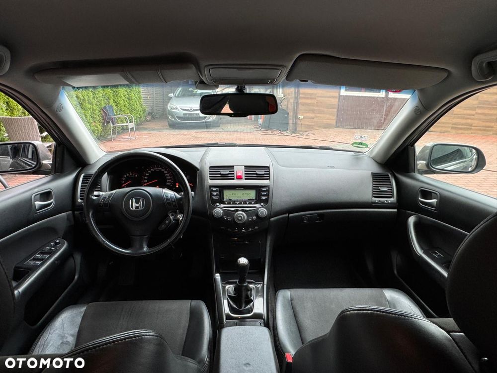 Honda Accord 2.0 Executive - 9