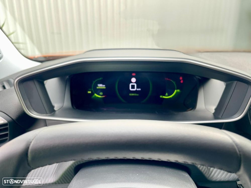Peugeot 2008 1.2 PureTech Allure Pack - 19