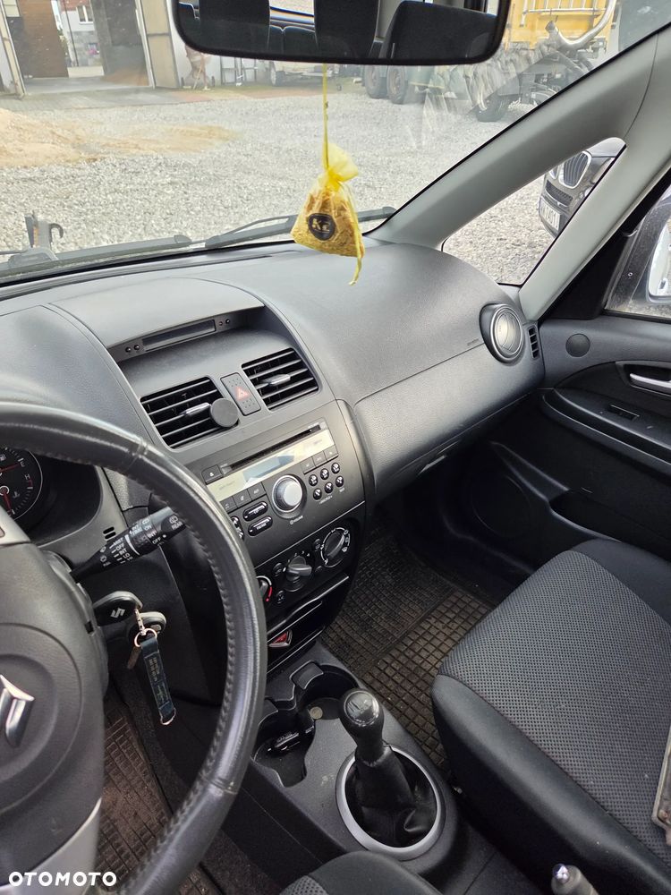 Suzuki SX4 - 13