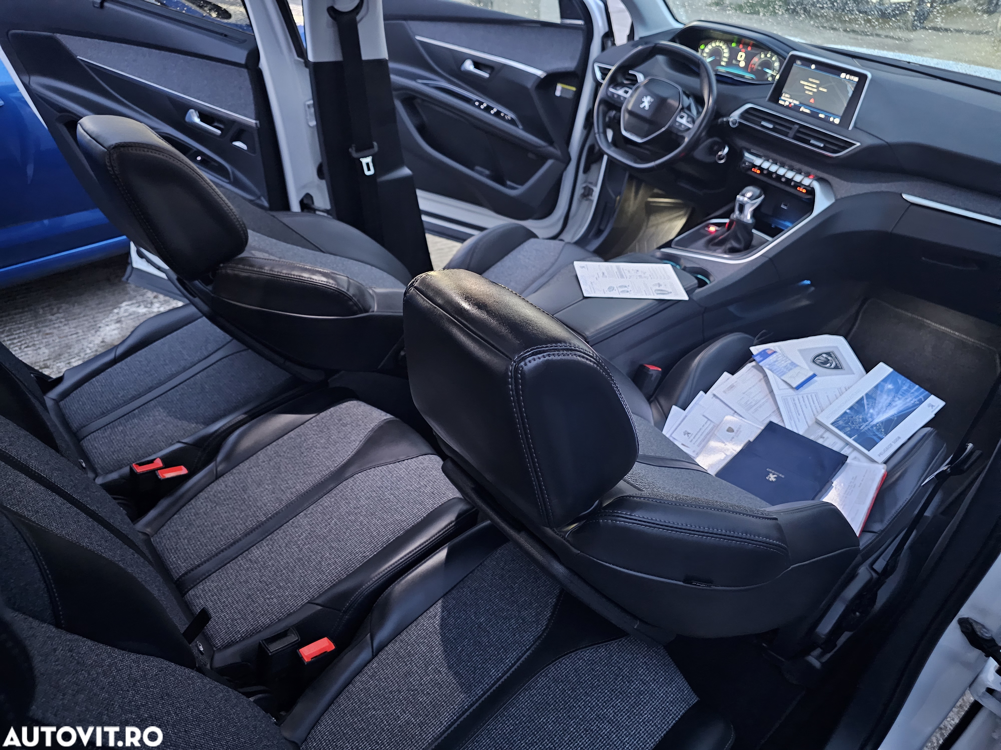 Peugeot 5008 1.2 Puretech Turbo s&s GT-Line - 23