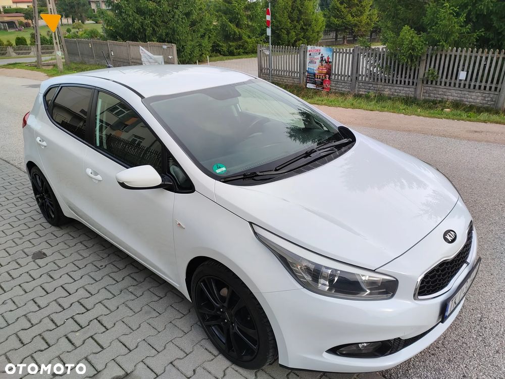 Kia Ceed - 31