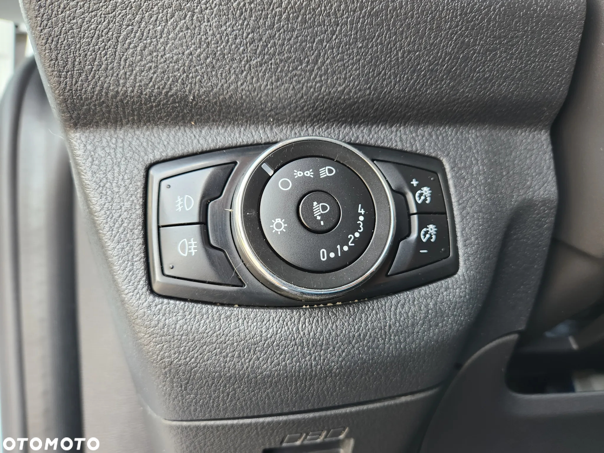 Ford Transit courier - 26