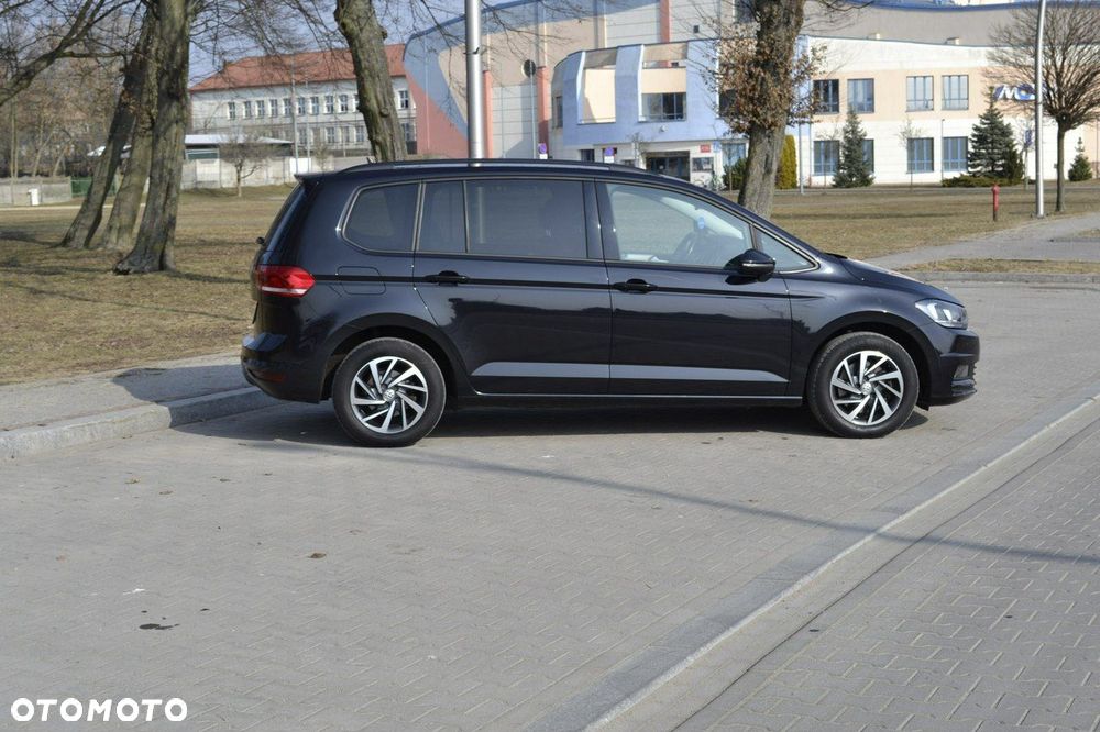 Volkswagen Touran - 7