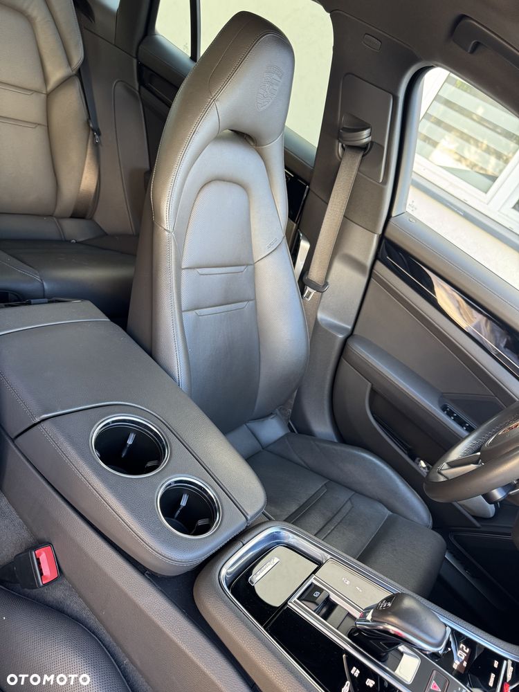 Porsche Panamera 4 - 17