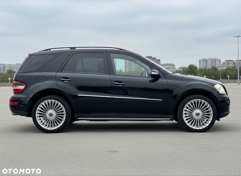 Mercedes-Benz ML - 23