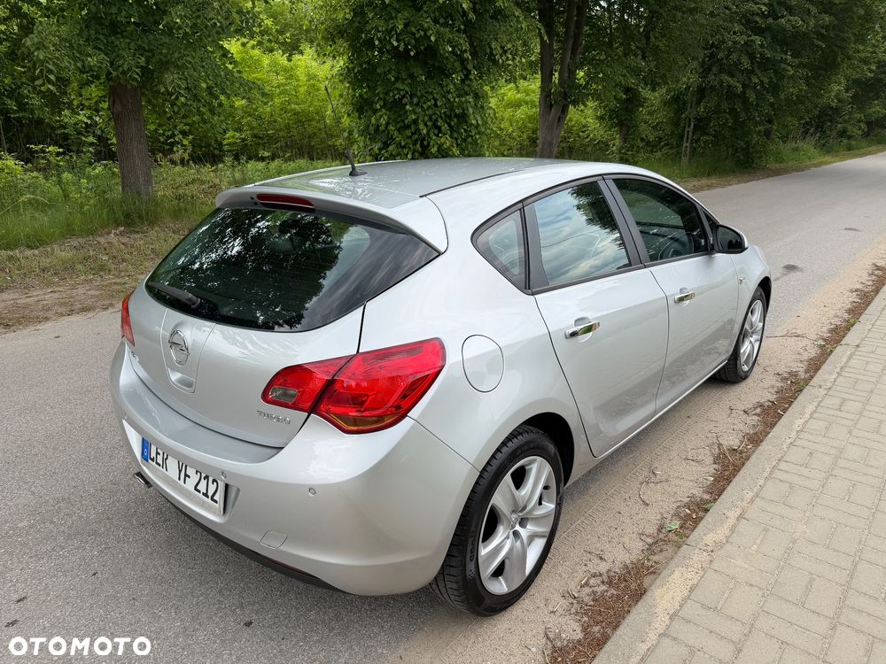 Opel Astra 1.4 Turbo - 16