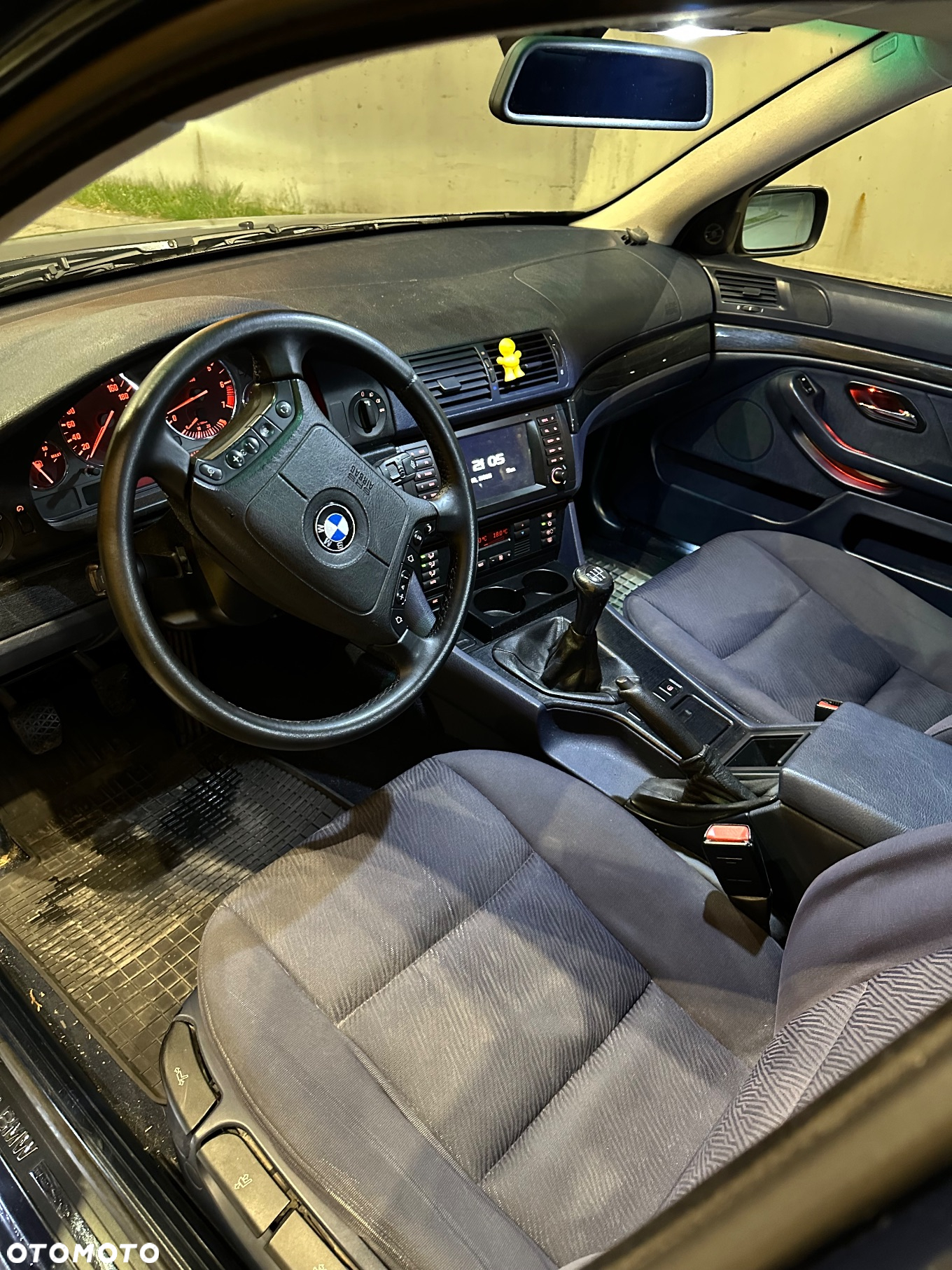 BMW Seria 5 523i - 5