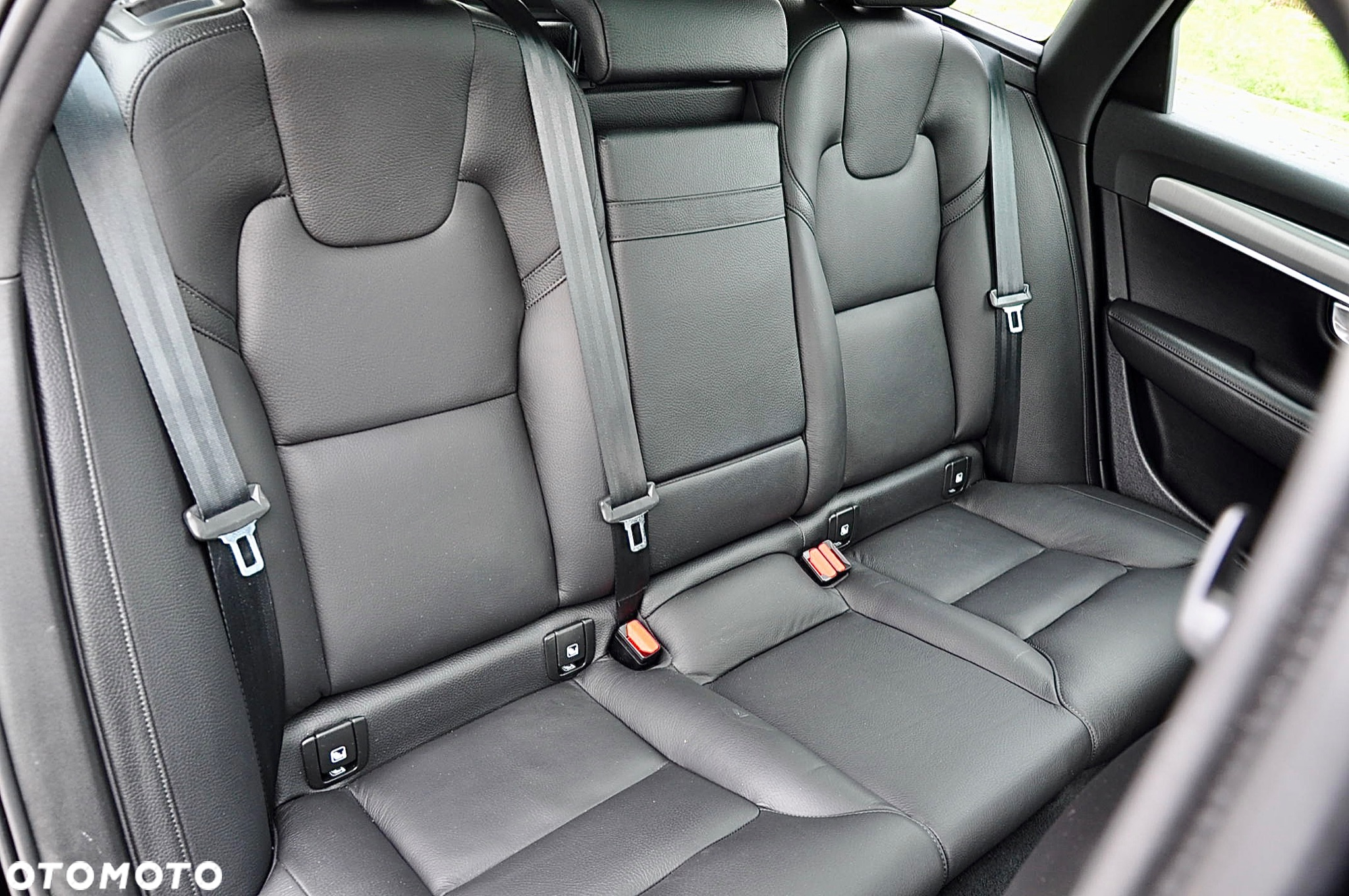 Volvo V90 D4 Geartronic Momentum Pro - 13