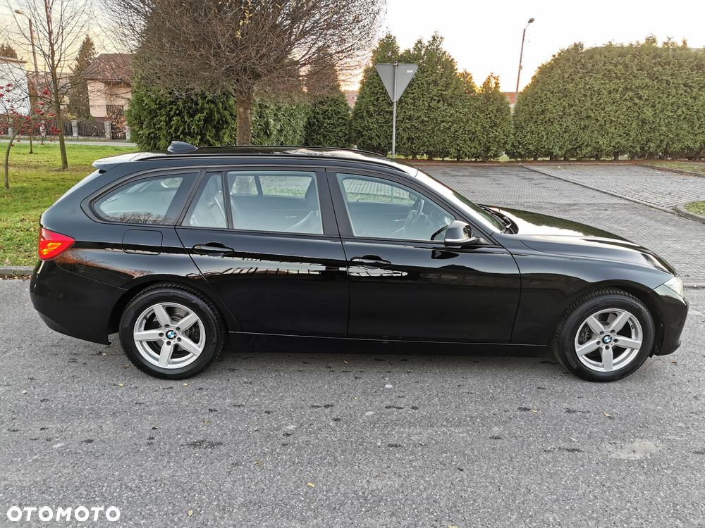 BMW Seria 3 320d xDrive - 10