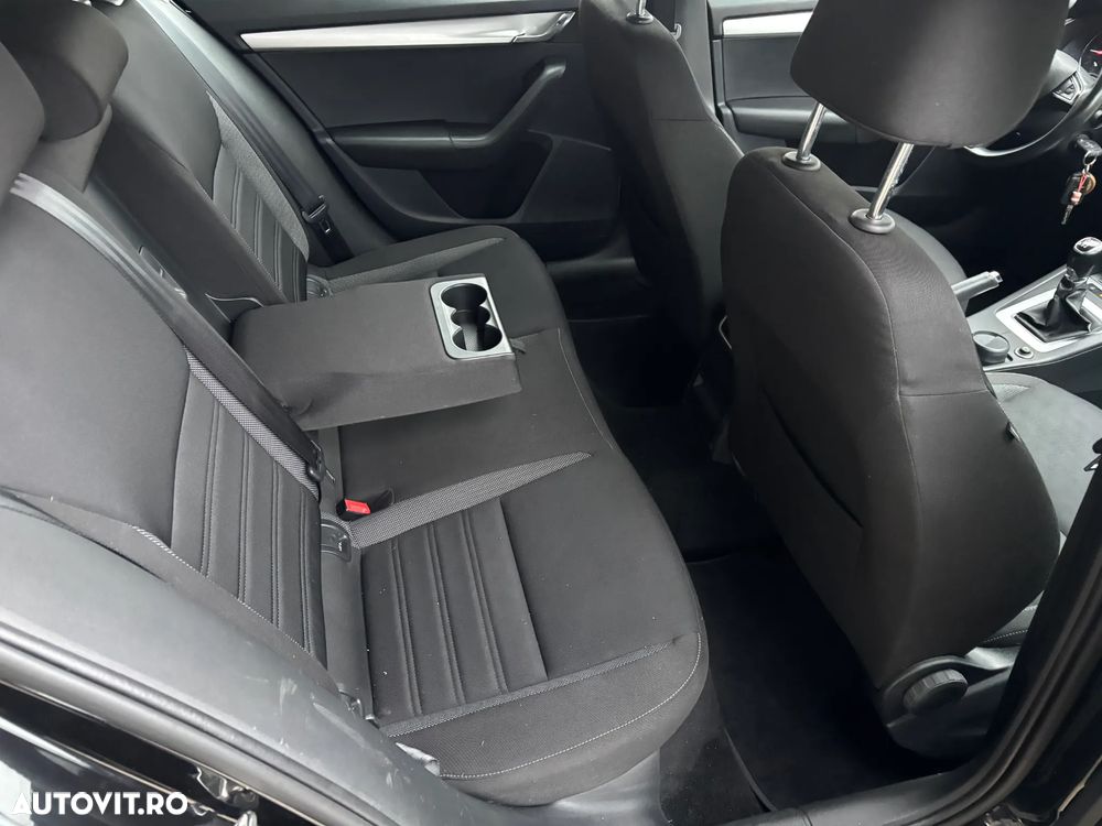 Skoda Octavia Combi Diesel 1.6 TDI Ambition - 33