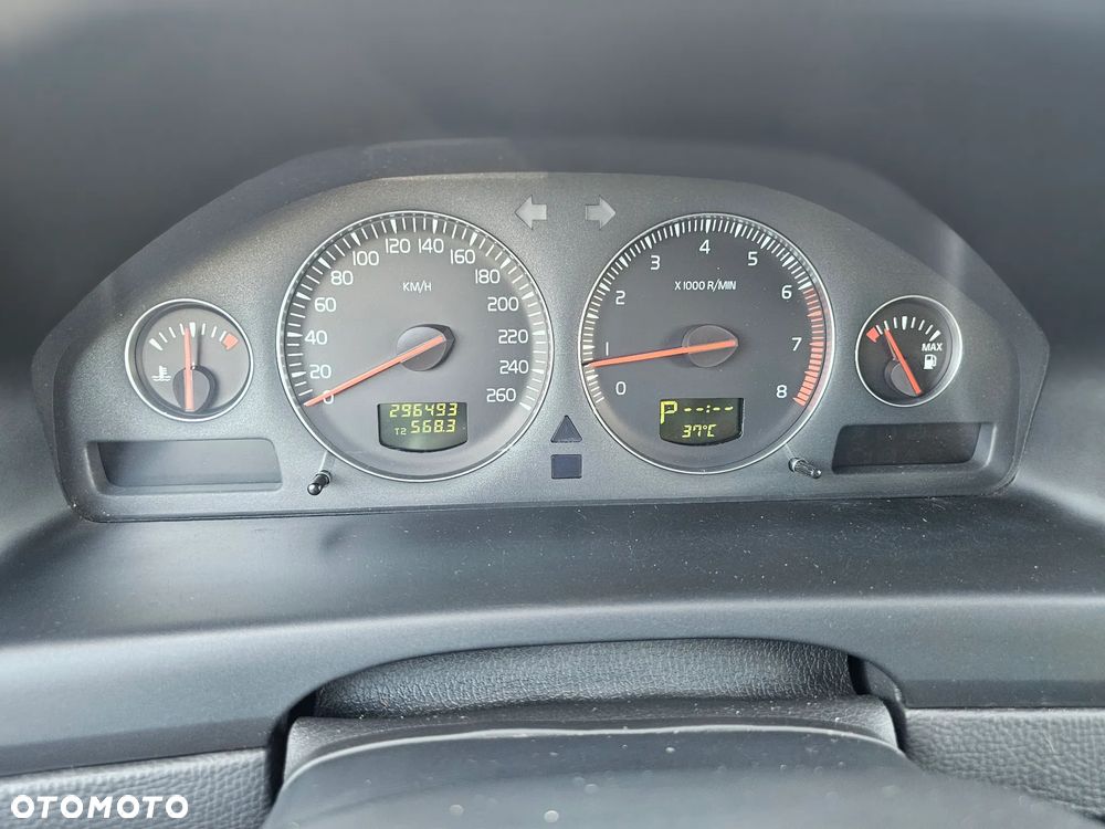 Volvo V70 2.5T AWD Edition Sport - 16