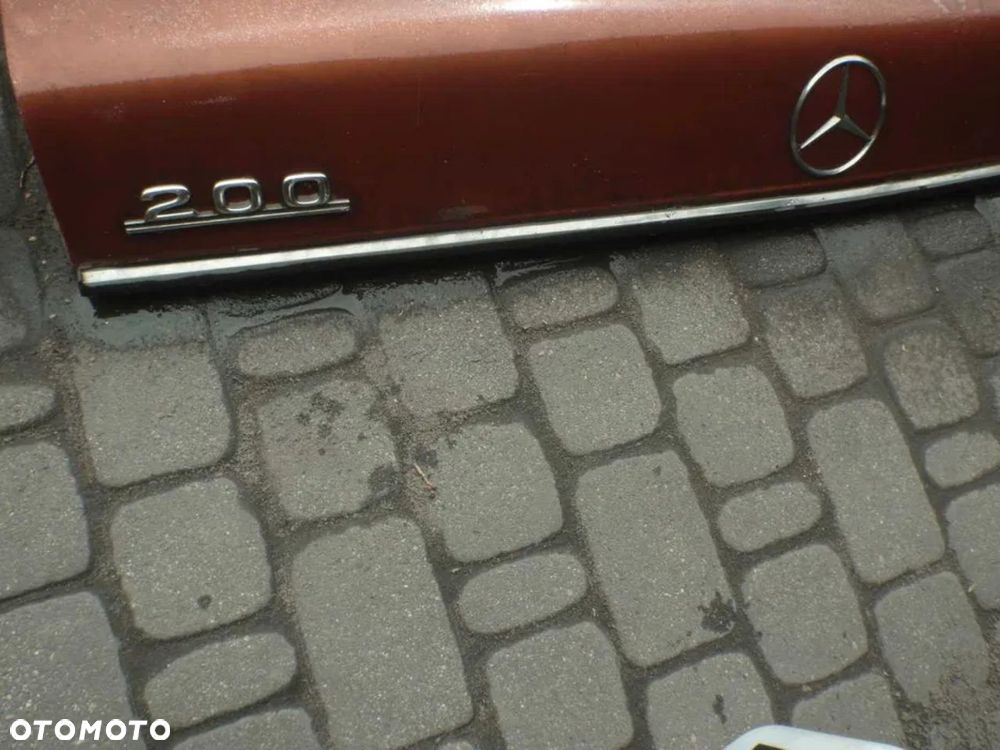 logo emblemat listwa tylna klapa mercedes w123 beczka - 6
