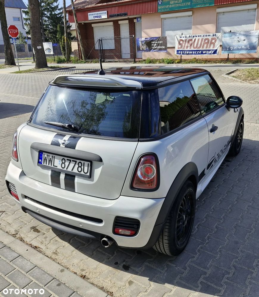 MINI Cooper Standard - 3