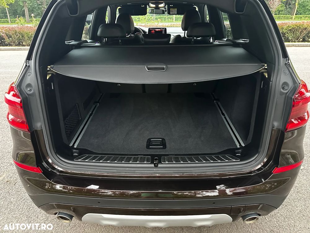 BMW X3 xDrive20i AT xLine - 9