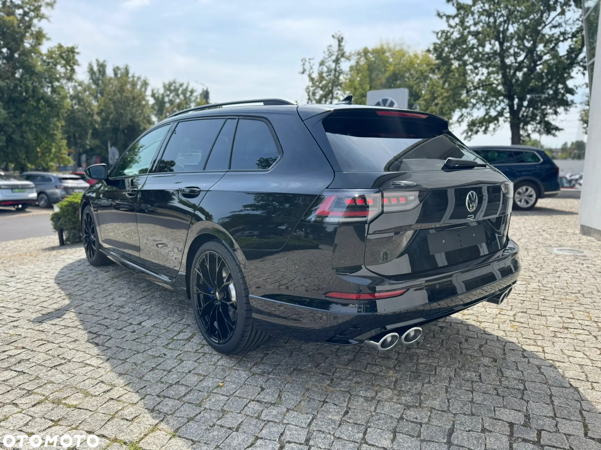 Volkswagen Golf VIII 2.0 TSI 4Motion R - 7