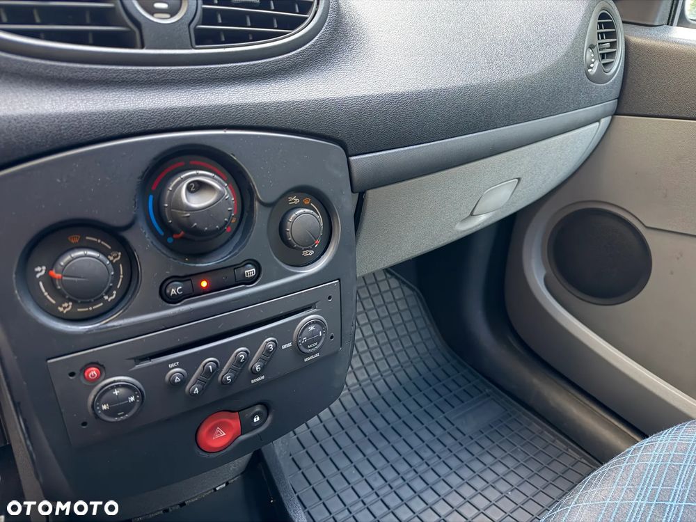 Renault Clio 1.4 16V Dynamique - 15