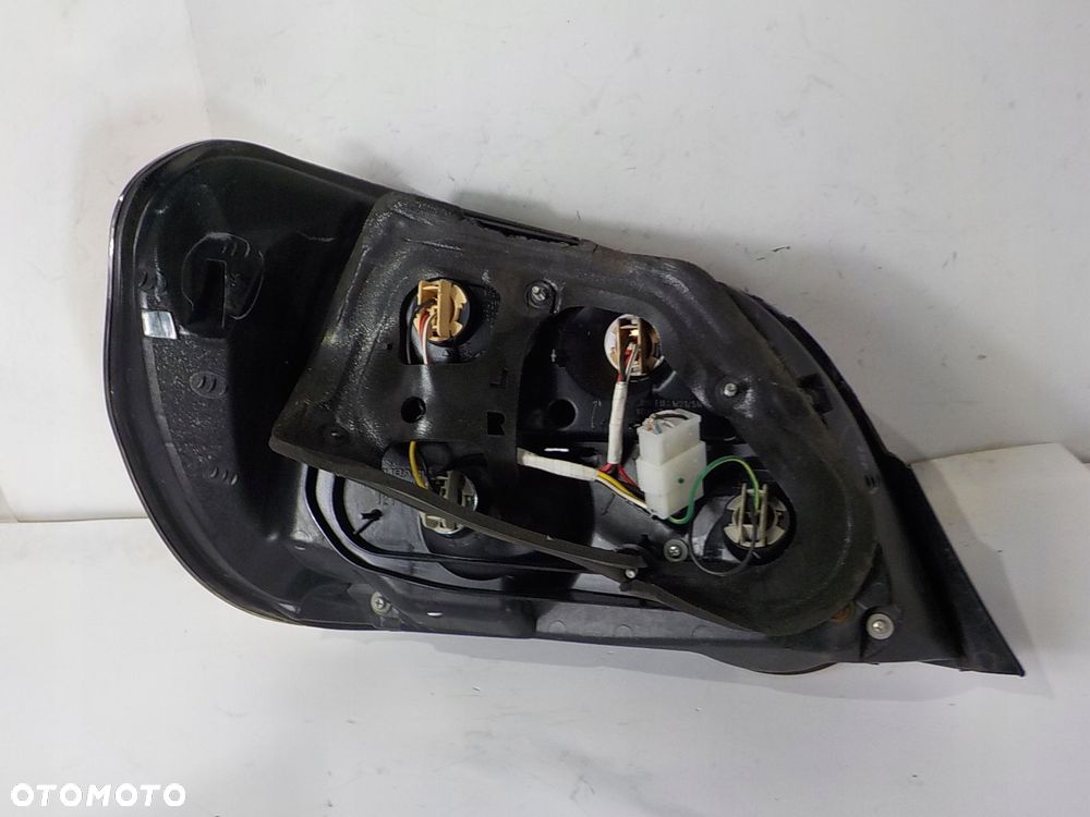 SUBARU IMPREZA II GD SEDAN LAMPA PRAWA TYŁ TYLNA UK - 6