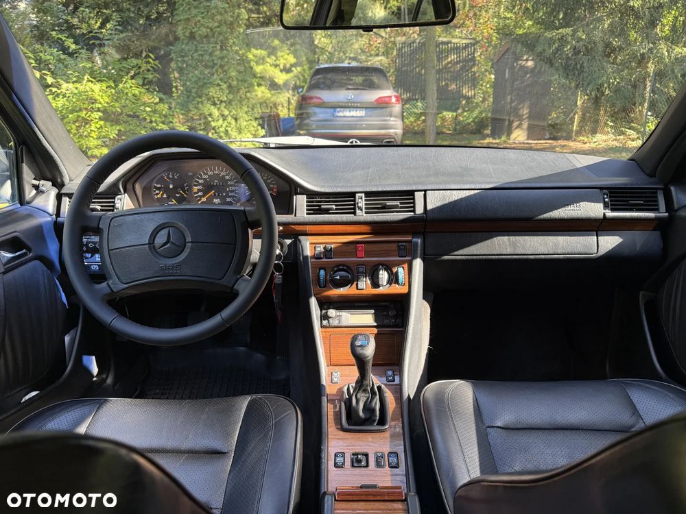 Mercedes-Benz W124 (1984-1993) - 10