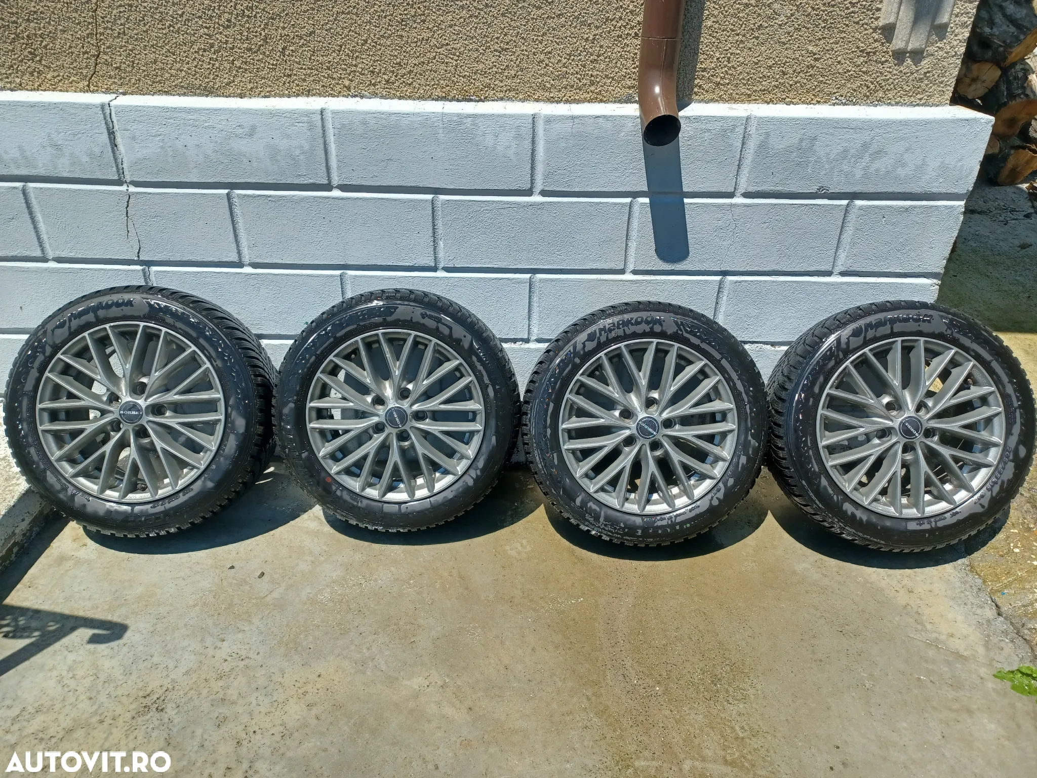 Volkswagen Golf - 8
