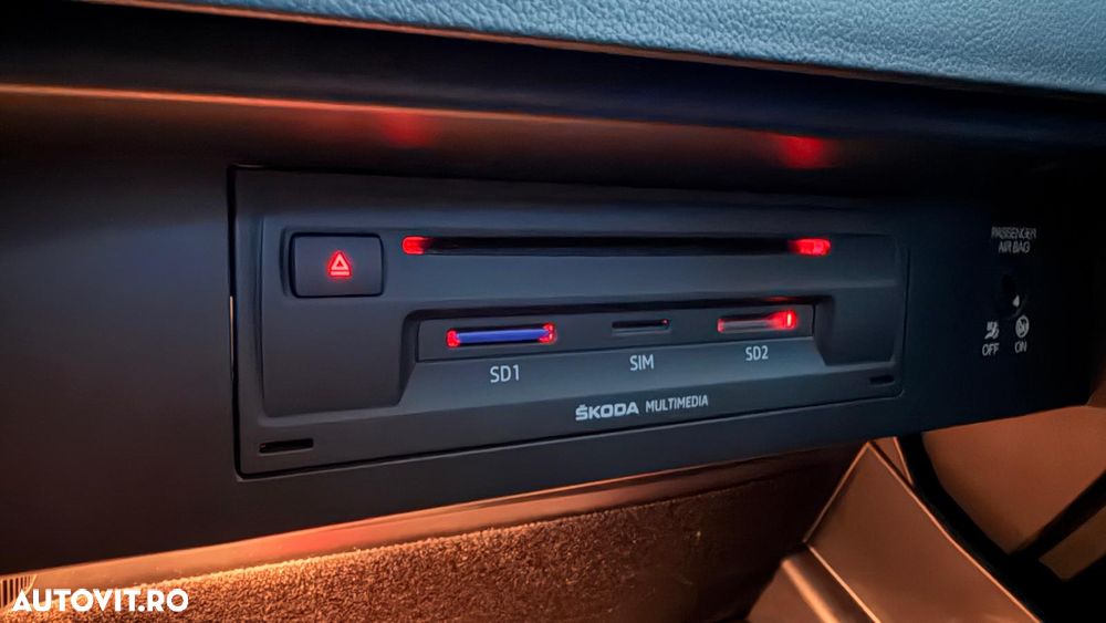 Skoda Octavia 2.0 245 TSI DSG RS - 20