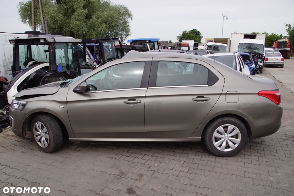 Auto na części - Citroen C-Elysee Lift 1.6 BlueHDI 99 KM BH02 20ET30 KEB 2018R Silnik Skrzynia Drzwi Błotnik Klapa Zderzak Lampa Lusterko Klamka Szyba Deska Kokpit Sterownik Moduł Czujnik Licznik Panel Kierownica - 3