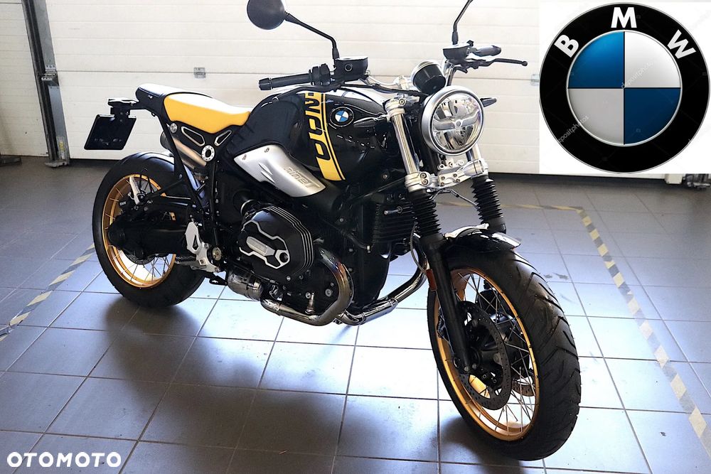 BMW R - 1