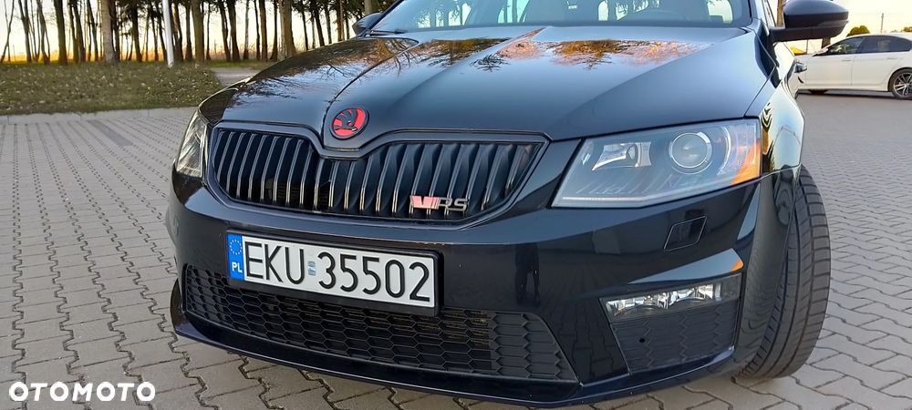Skoda Octavia 2.0 TDI RS DSG - 2