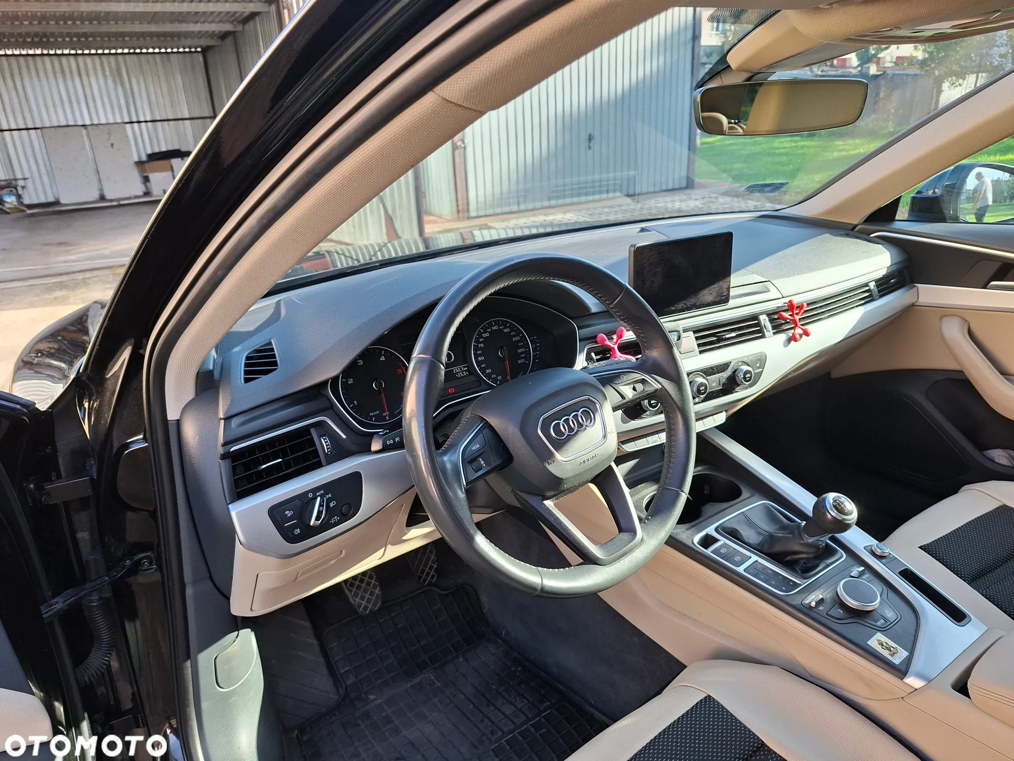 Audi A4 - 4