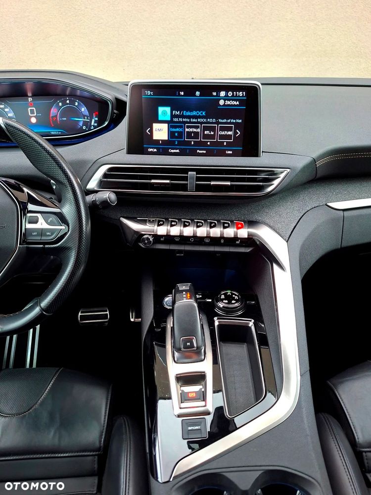 Peugeot 3008 1.6 PureTech GPF GT Line S&S EAT8 - 29