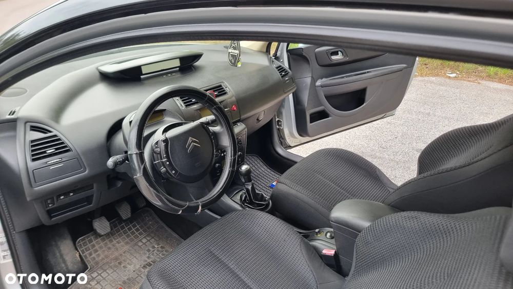Citroën C4 HDi 110 FAP VTR - 18