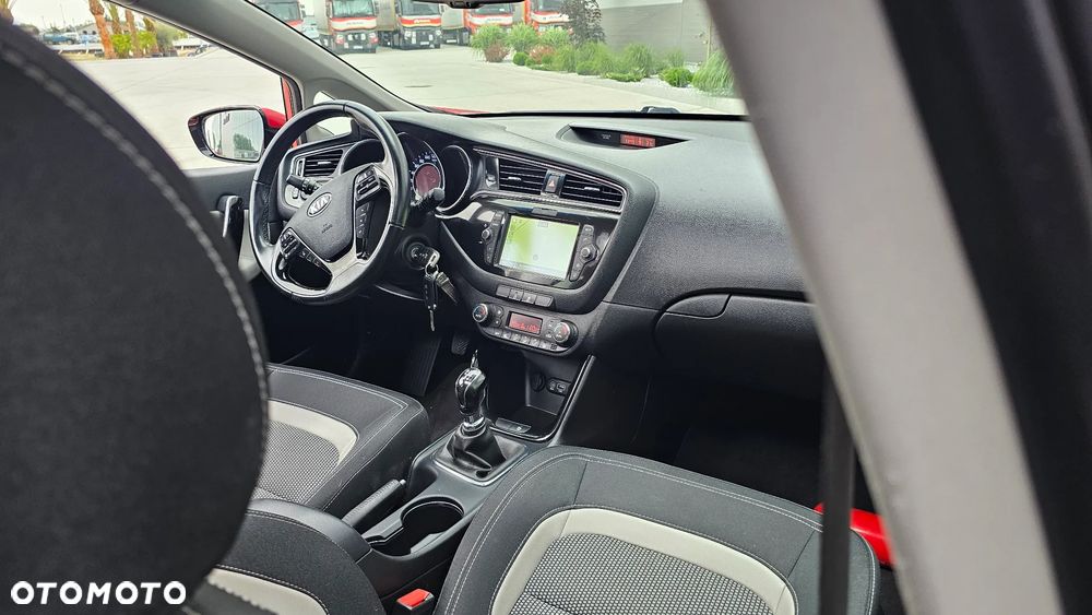 Kia Ceed Cee'd 1.6 CRDi Smart - 18