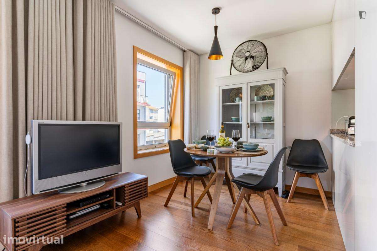 Apartamento com 1 quartos - localizado em Matosinhos Porto - Grande imagem: 2/14
