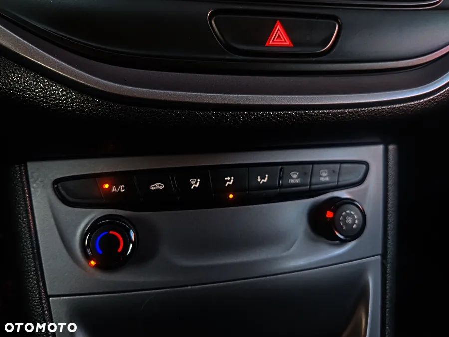Opel Astra - 25