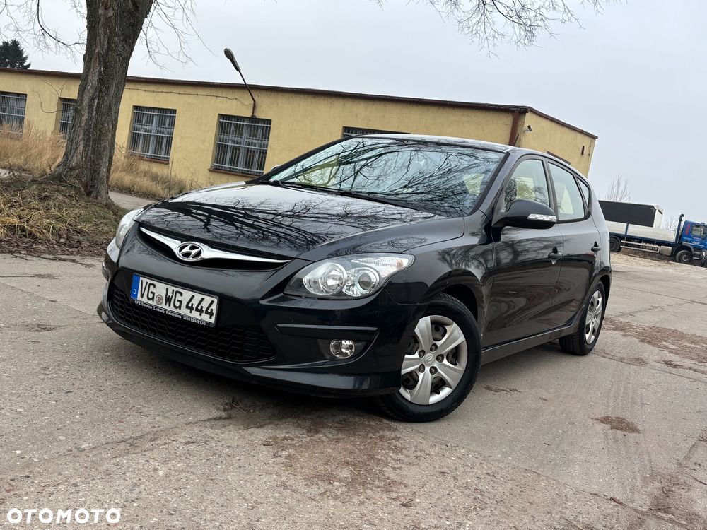 Hyundai i30 i30cw 1.6 CRDi FIFA WM Edition - 1