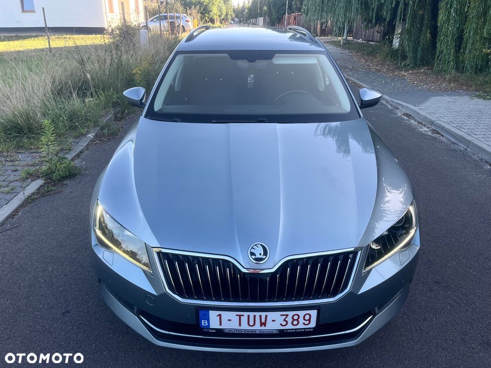 Skoda Superb 2.0 TDI DSG Style - 4