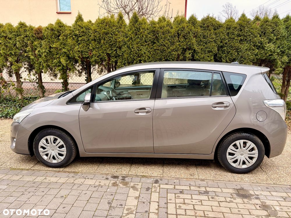 Toyota Verso 1.6 D-4D Prestige EU6 - 11