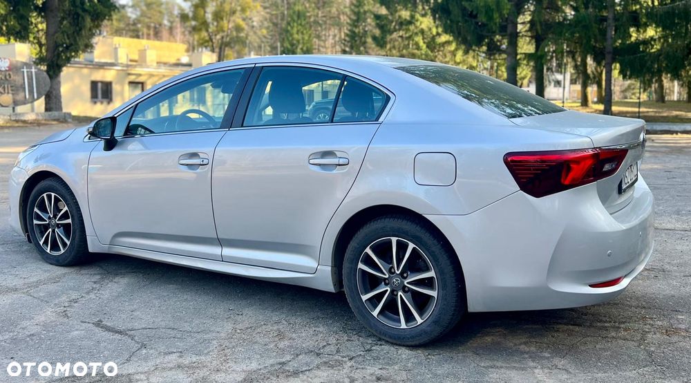 Toyota Avensis 2.0 Prestige MS - 3