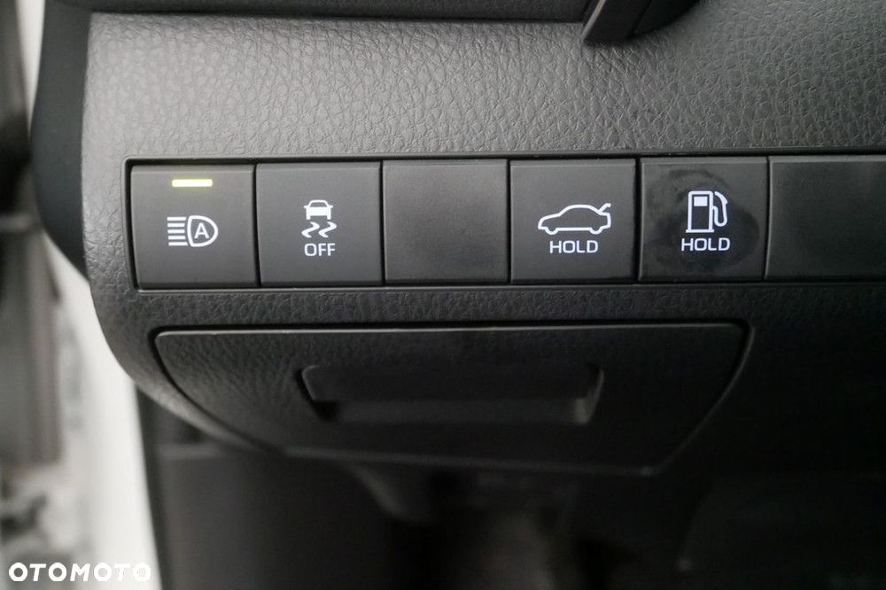 Toyota Camry 2.5 Hybrid Comfort CVT - 26