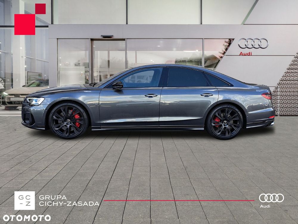 Audi S8 - 2