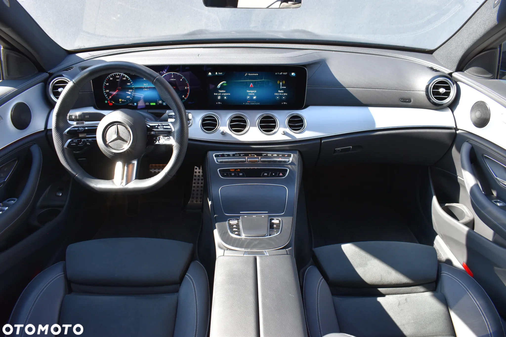 Mercedes-Benz Klasa E 220 d 4Matic T 9G-TRONIC AMG Line - 17