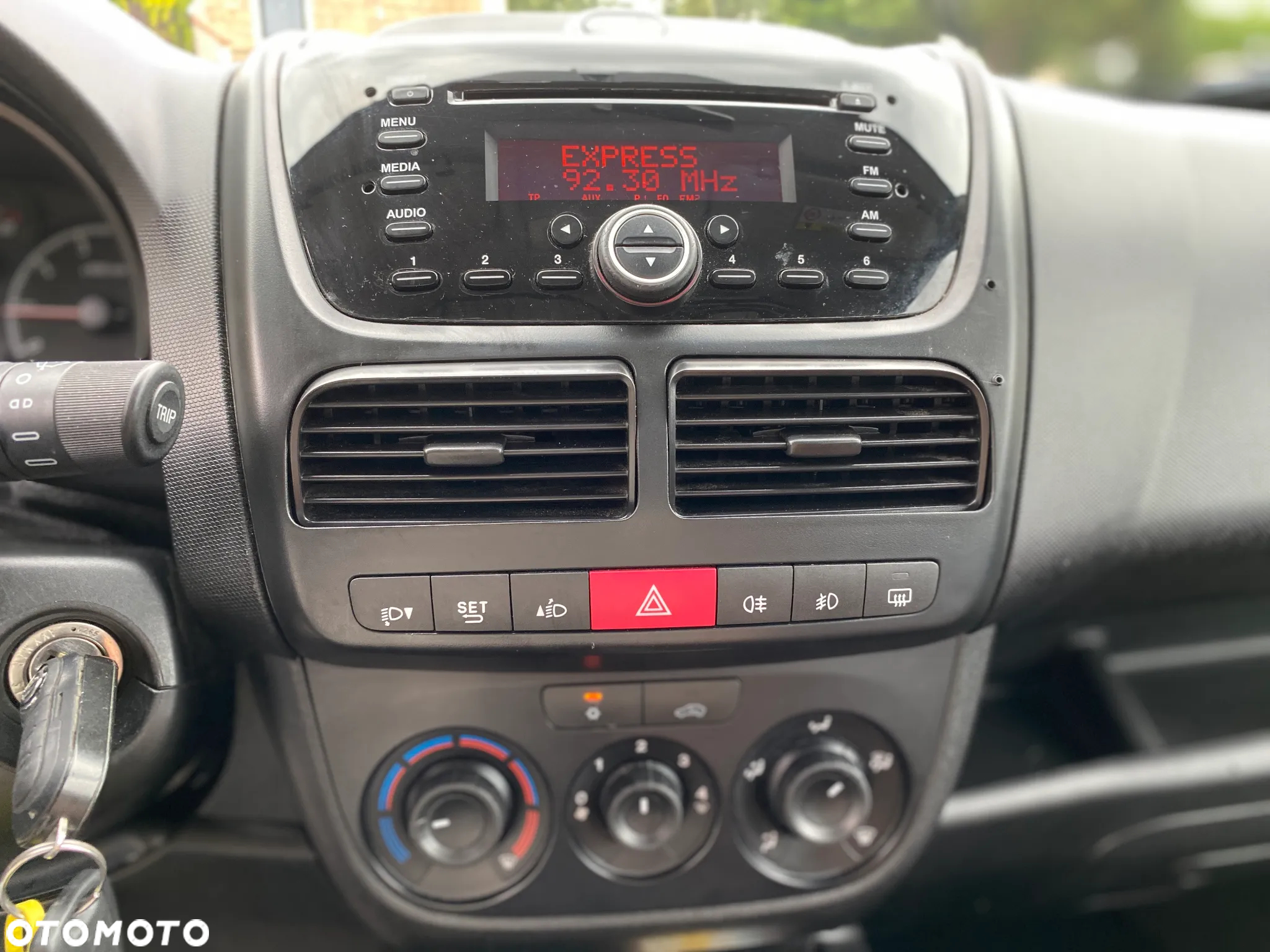 Opel COMBO - 15