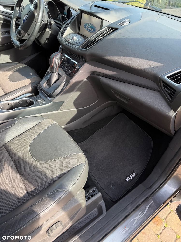 Ford Kuga 1.5 EcoBoost 4WD Titanium - 9