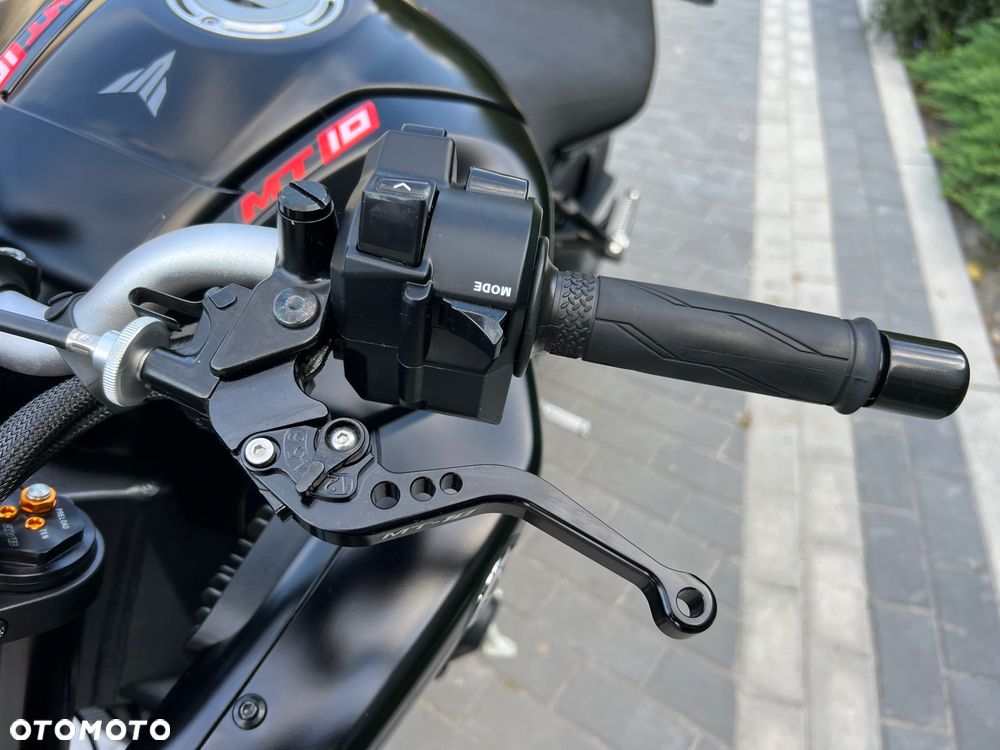 Yamaha MT - 12