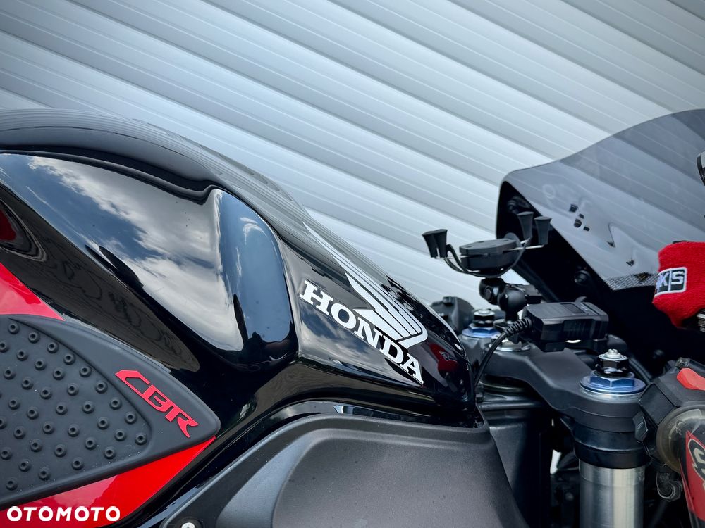 Honda CBR - 13