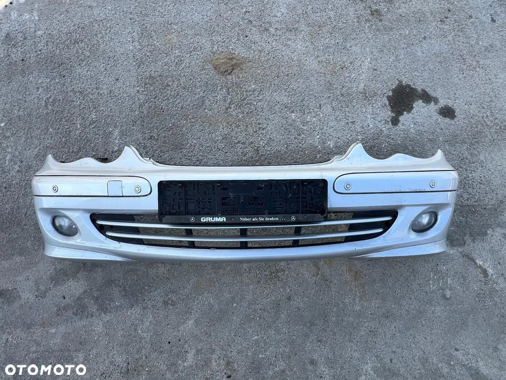 Zderzak przedni przód Mercedes W203 C-klasa lift PDC halogeny