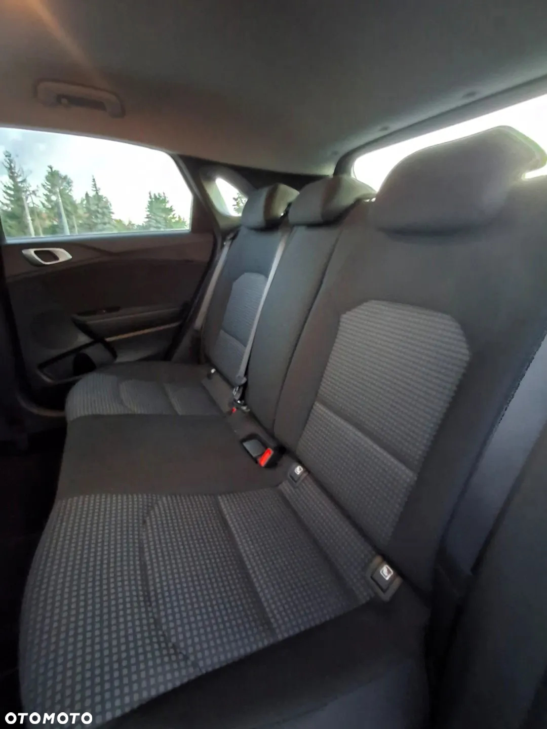 Kia Ceed - 8