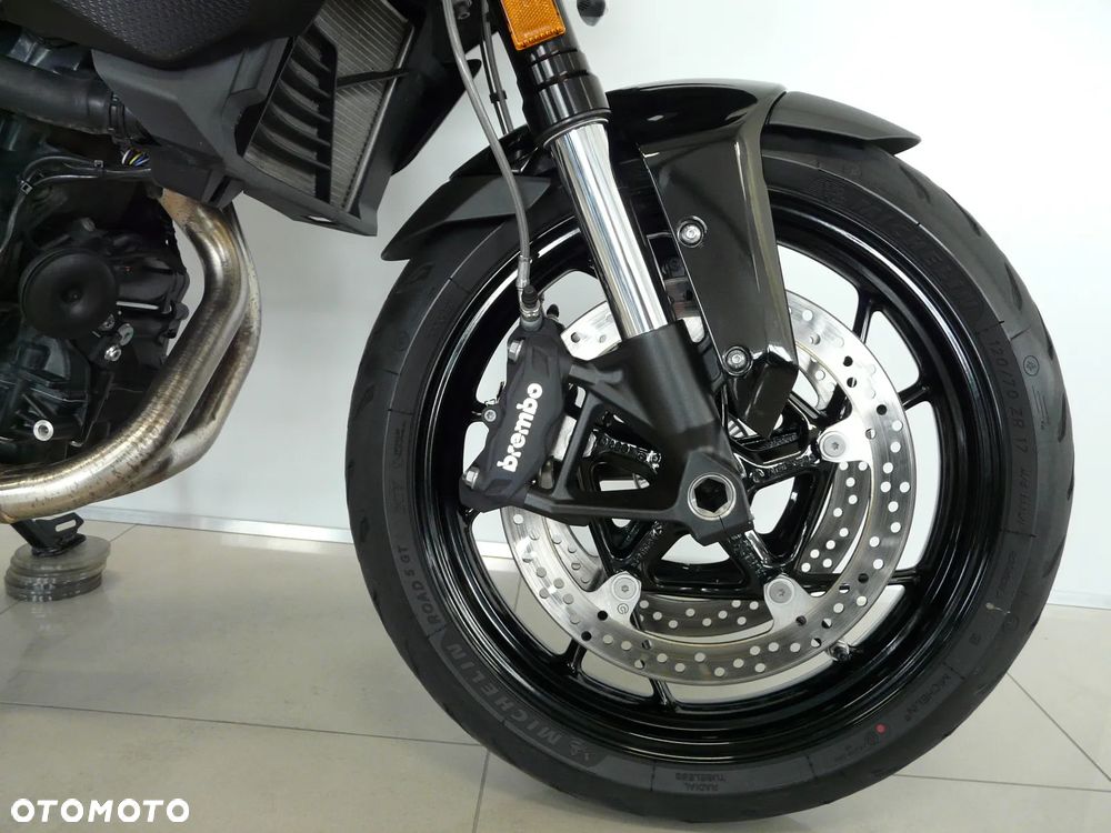 BMW XR - 23