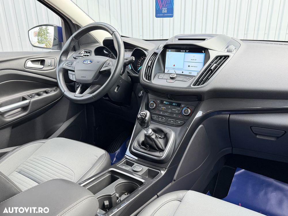 Ford Kuga 1.5 EcoBoost 2x4 Titanium - 8