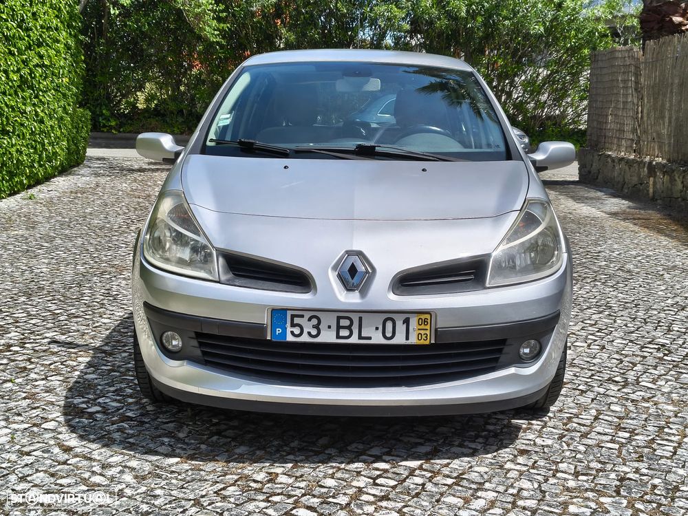 Renault Clio 1.2 16V Privilège - 3