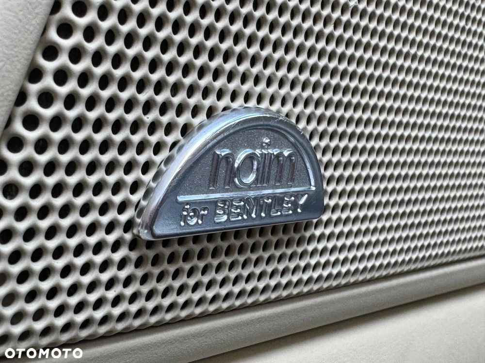 Bentley Flying Spur - 32